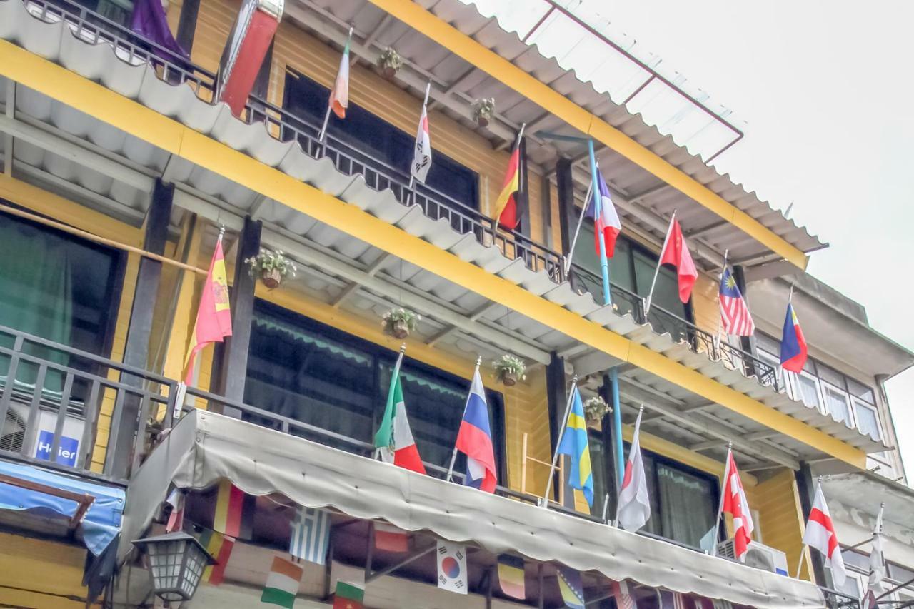 Babo House Bangkok Hotell Exteriör bild