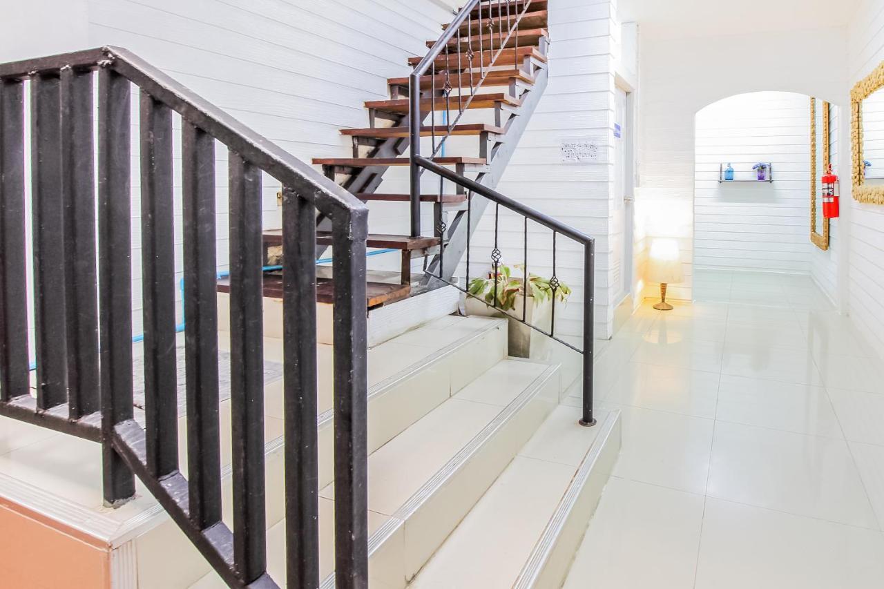 Babo House Bangkok Hotell Exteriör bild